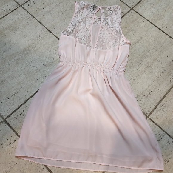 H&M pink dress - Picture 2 of 4